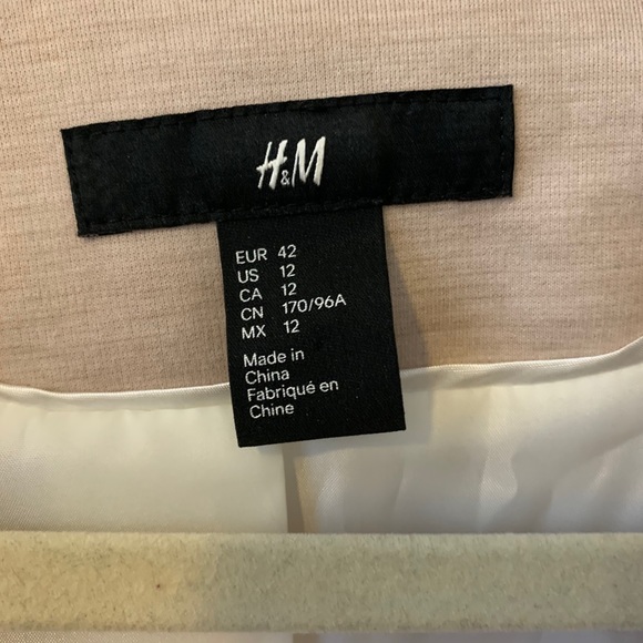 H&M Blazer - Picture 3 of 4